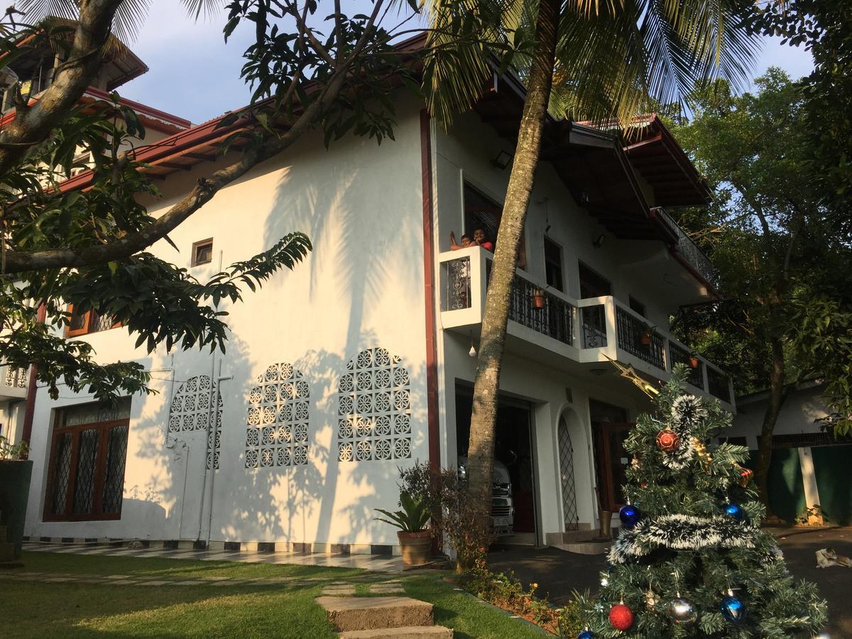 Villa Nuova Канди Экстерьер фото